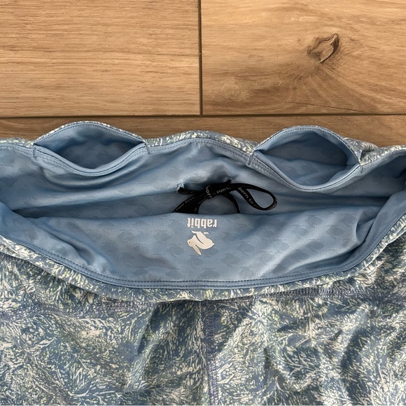 NWT Rabbit Summit Chasers 4” Endless Sky Fern Short - Small - Picture 7 of 10